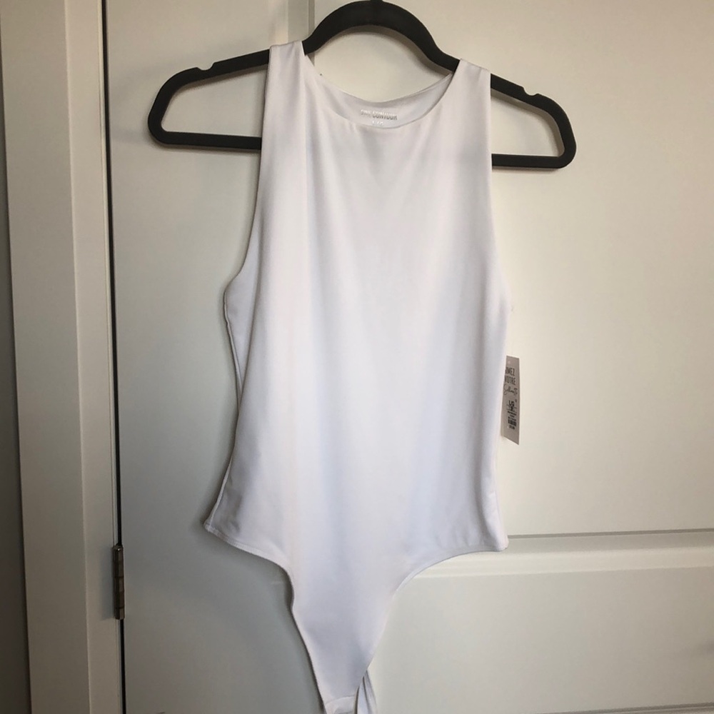 [L] Tank style bodysuit